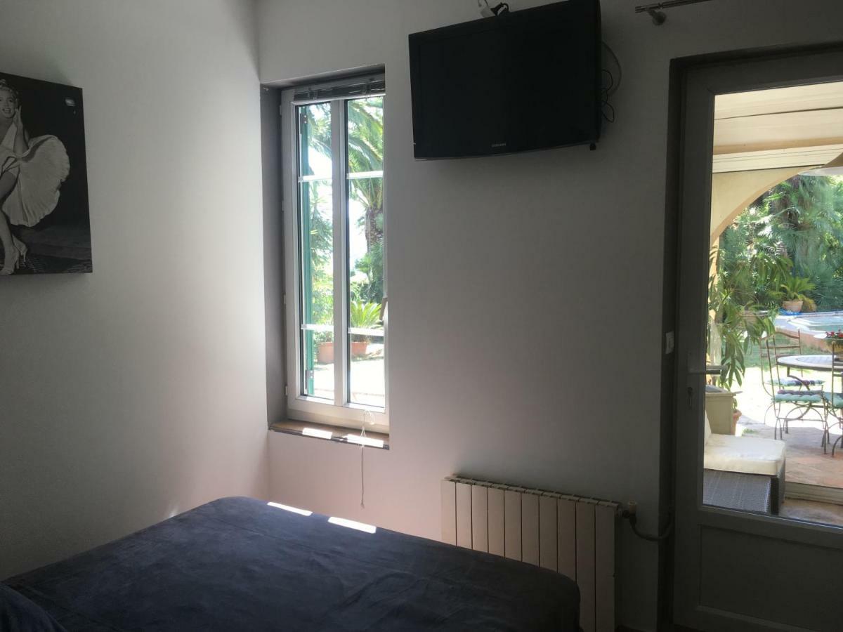La Mandarinette Hotel La Seyne-sur-Mer Bagian luar foto